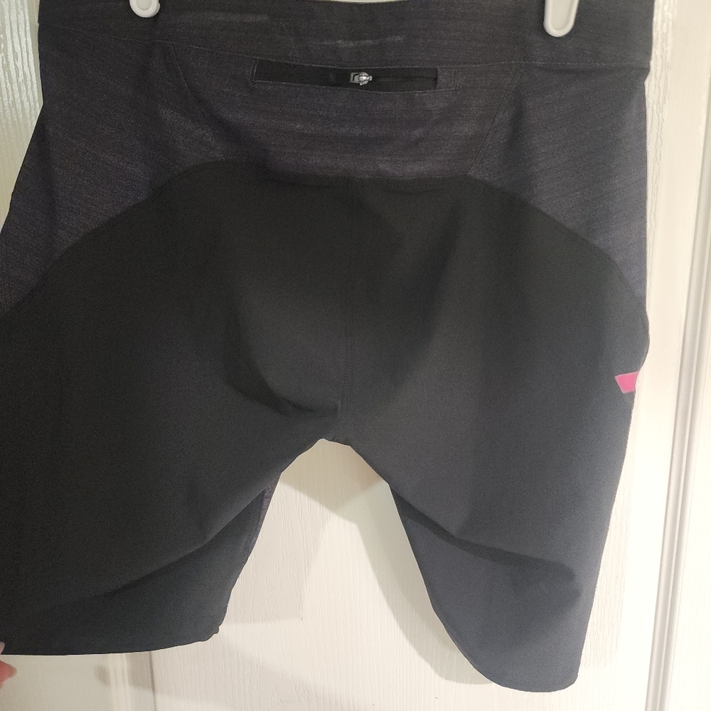 Fox Black and Pink Logo Shorts - Picture 5 of 6